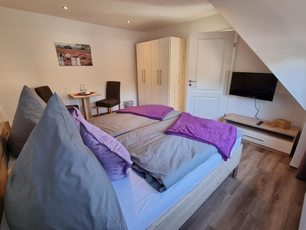 Landhotel Hof Barrl Schneverdingen Zimmer foto